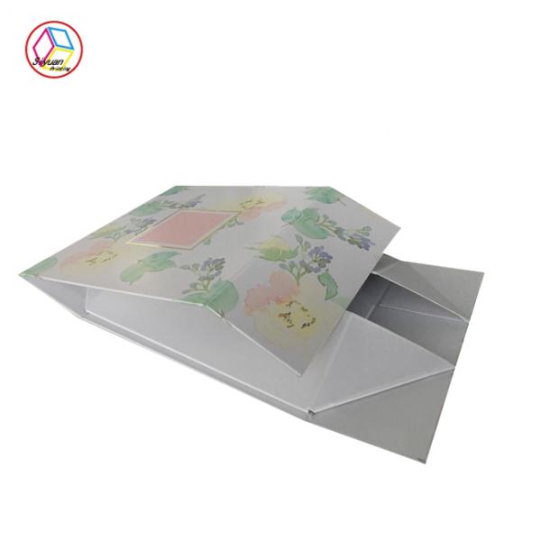 Unique Fancy Paper Gift Box , Magnetic Lid Gift Box Gold Foil Stamping