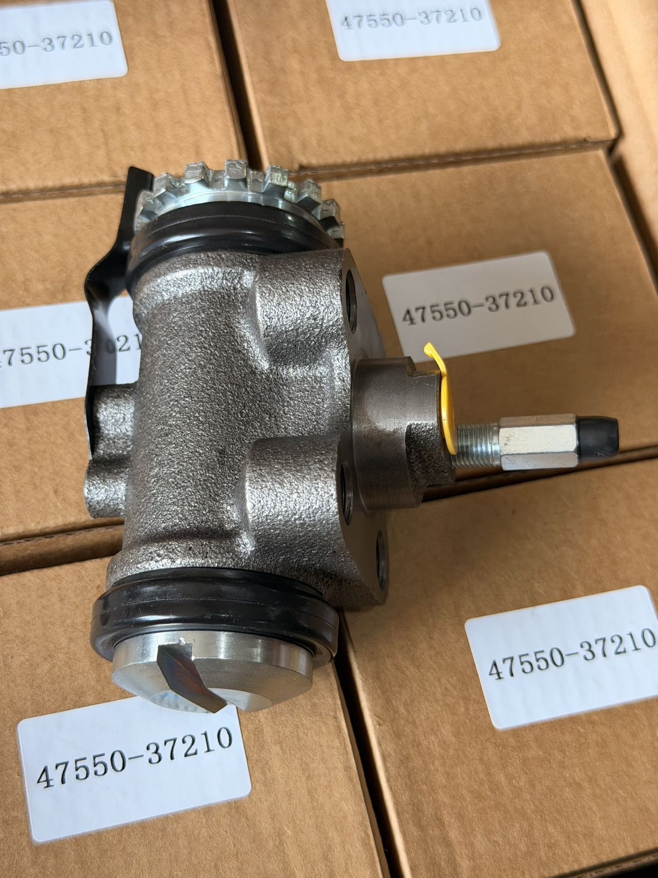 47550-37210 Brake wheel cylinder FOR HINO 300