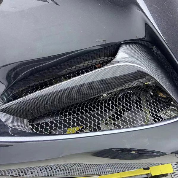 2019 Ferrari SF90 OEM Type Dry Carbon Fiber Body Kits Front Lip Side Skirts Rear Diffuser Rear Spoiler Rear Wing Package