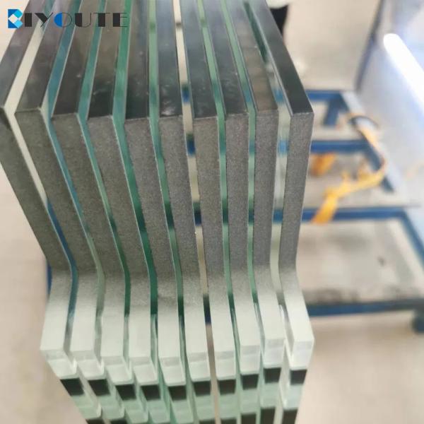 Verre trempé feuilleté incurvé de taille personnalisée Verre feuilleté cintré à double trempe Vente