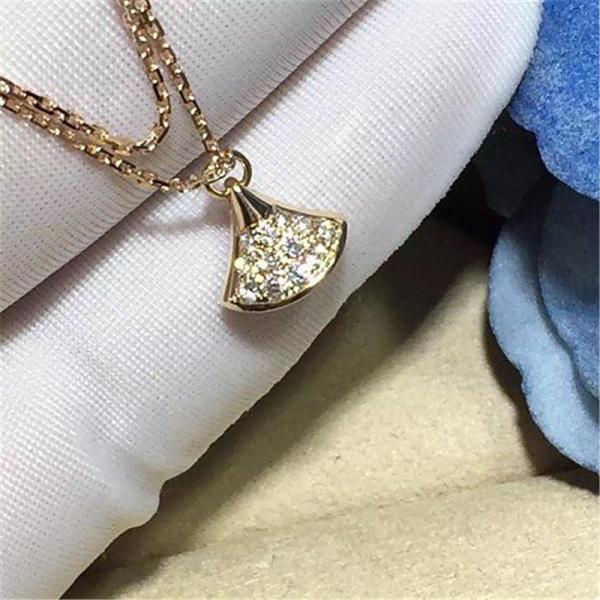 Real low price and high quality jewels B  DIVA'S DREAM series Bracelet 18k gold Diamonds Diamond material SI H Bracelet