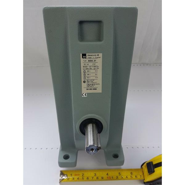 ОРИГИНАЛ BSM80N-275AA НОВЫЙ, KW 4000RPM 14.4AMP 300VAC 1,23 28,3 ФУНТА В НЕПРЕРЫВНОМ ВРАЩАЮЩЕМ МОМЕНТЕ СТОЙЛА.