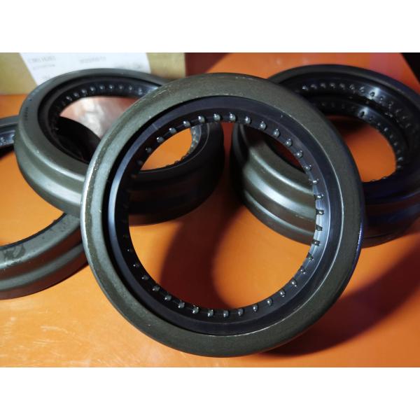 Factory Direct Sales High Quality Heat Wear Resistant Truck Parts Truck Rear Wheel Oil Seal for Truck Fleet Maintenance