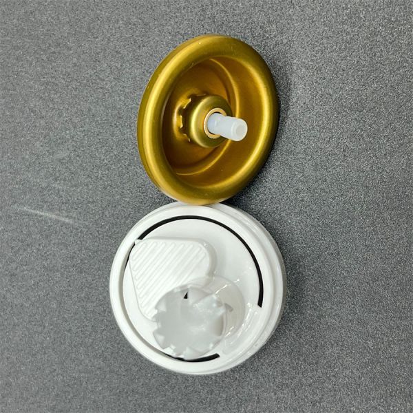 Secure Travel-Friendly Hair Mousse Dispensing Nozzle for Frequent Travelers and Gym-Goers with 360-Degree Locking Cap