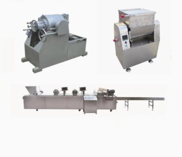 Barra automática del cereal que hace la máquina, bocados que fabrican la máquina