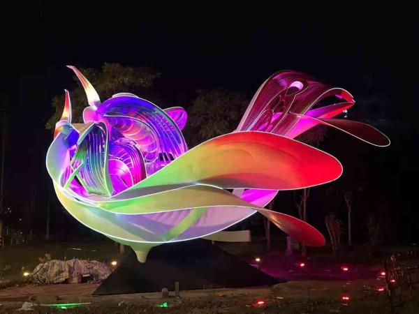 OEM Art Painted Flying Doves Abstract Outdoor Sculpture