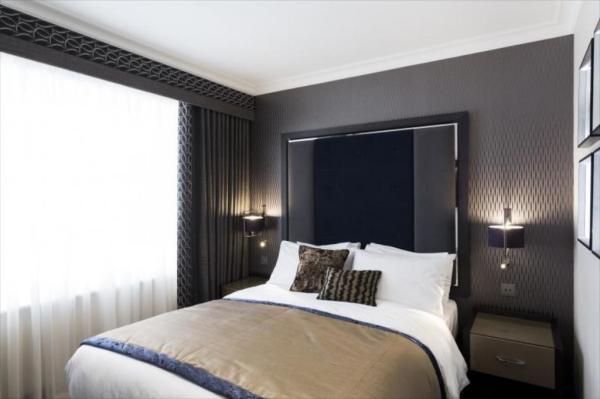 Singapore hospitality deluxe double studio room customized furniture Upholstered bed with Wardrobe closet and desk table