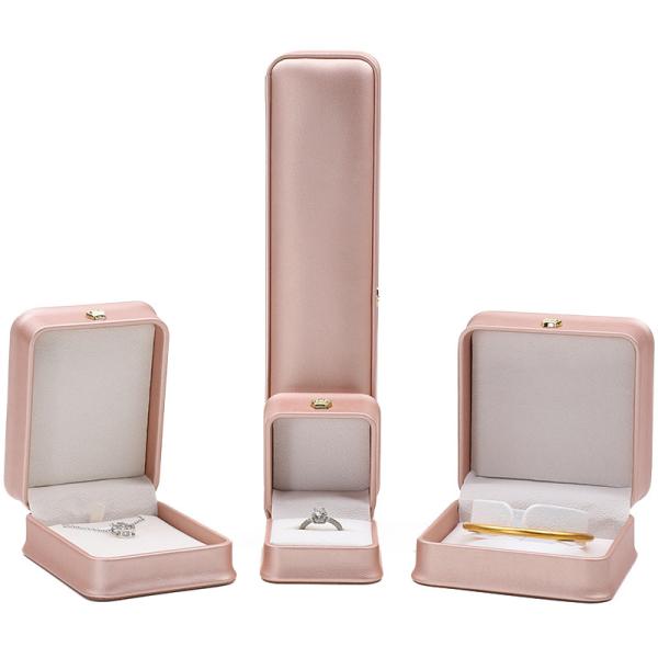 Logo personnalisé Boîte à bijoux Rose or Design de couronne en cuir pour anneaux Boucles d'oreilles et colliers