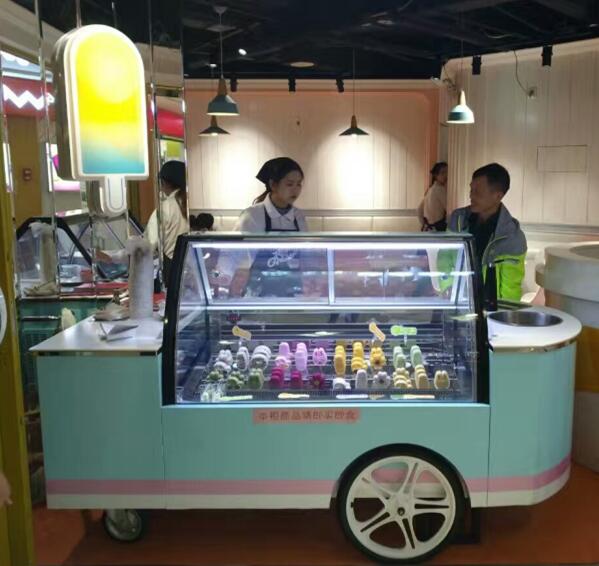 Gelato Ice Cream Push Cart /freezer vending machine /display freezer