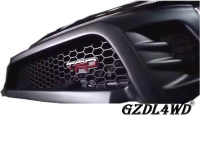 Malha feita sob encomenda da grade de TRD Toyota Hilux, grades feitas sob encomenda do caminhão com rotulação vermelha de TRD