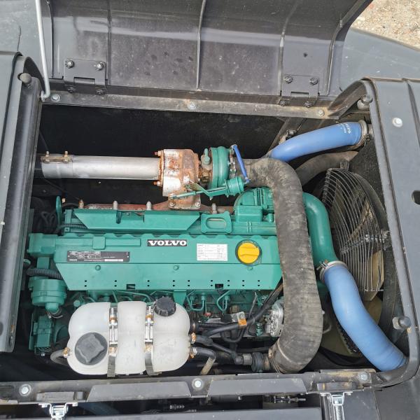 Korea Made Crawler Original Used Volvo EC210 EC210D Excavator in Good Condition 2022