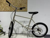 20 pouces de cadre en acier Homme Hybride de la ville de vélo de banlieue avec une seule vitesse