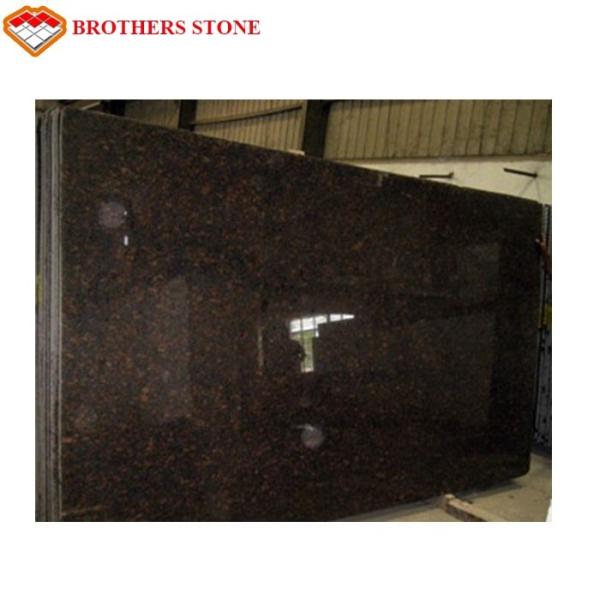 Natural Stone Tan Brown Granite Tiles Polished Surface Finish 17mm-200mm Thickness