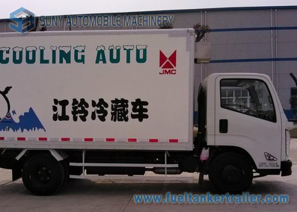 4X2 JMC Frozen Food Delivery Truck , 2 Ton 2000KG Refrigerated Trucks