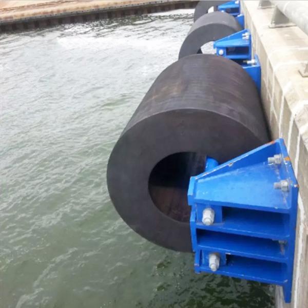 Heavy Duty Cylindrical Rubber Bumper For Boat PIANC2002 Certified
