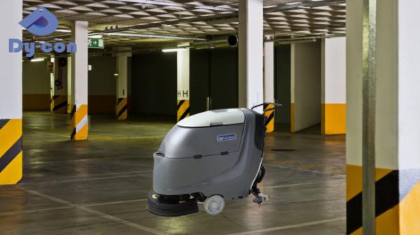 Quiet Parking Garage Scrubber Erases Tire Marks Oil Stains With 550W Brush Motor And 800mm Squeegee Width