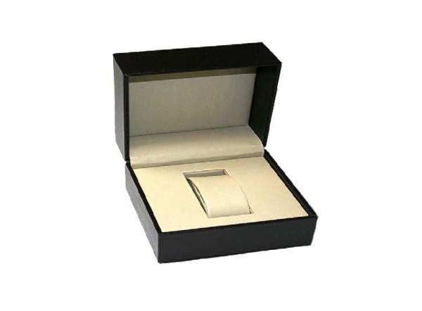 OEM Watch Packing Box , Luxury Varnish Wooden Watch Box FSC Certification