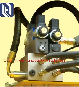 Model XZJ5311TFC（XF100A） Slurry Sealing Truck , Aggregate Bin 12m3 , Asphalt Tank 4000L , Paving Width 2-4.5m