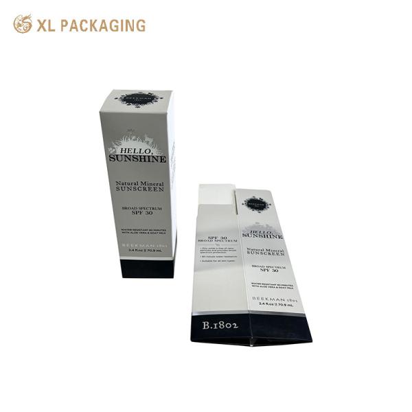 Foldable Flat Structure Cosmetic Packaging Box with Premium White Cardstock and Monochrome Retro Print for Essential Oil