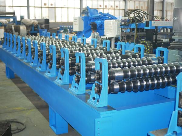 Máquina de moldagem de rolos de painéis ondulados de alta velocidade de alto desempenho 70m/min Controle por PLC