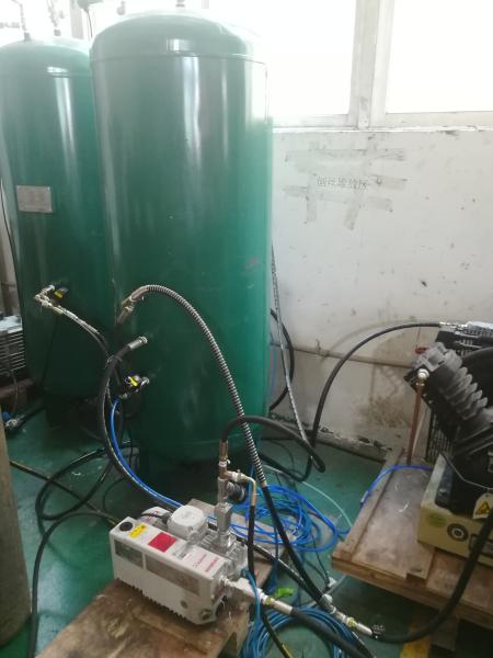Système révolutionnaire de charge et de récupération de gaz d'hélium