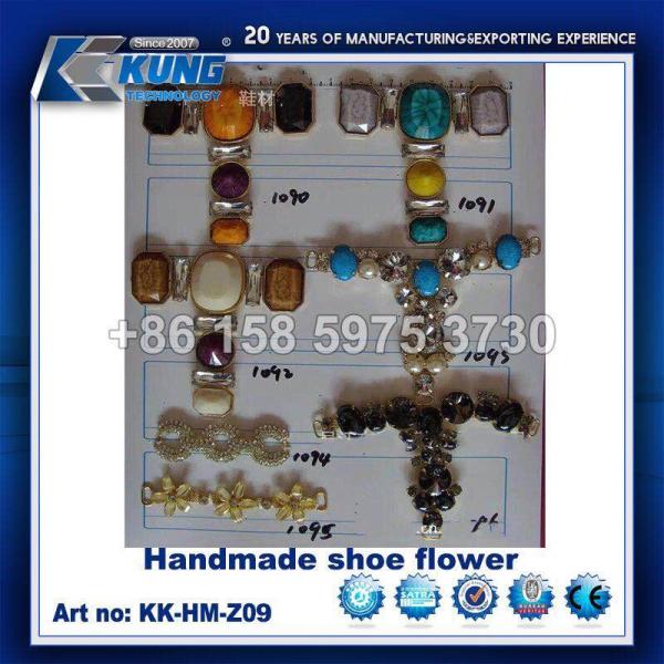 Обувь тапочек PVC верхняя в материале ботинок универсальном резиновом пластиковом