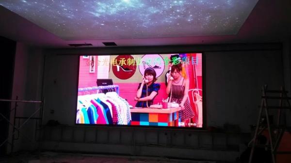 P7.62 Indoor LED Displays High Refresh Vivid Colors CE RoHS Certificated