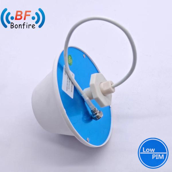 698-4000MHz Antenna de tecto montada direcional de alto ganho para amplificação de RF interna