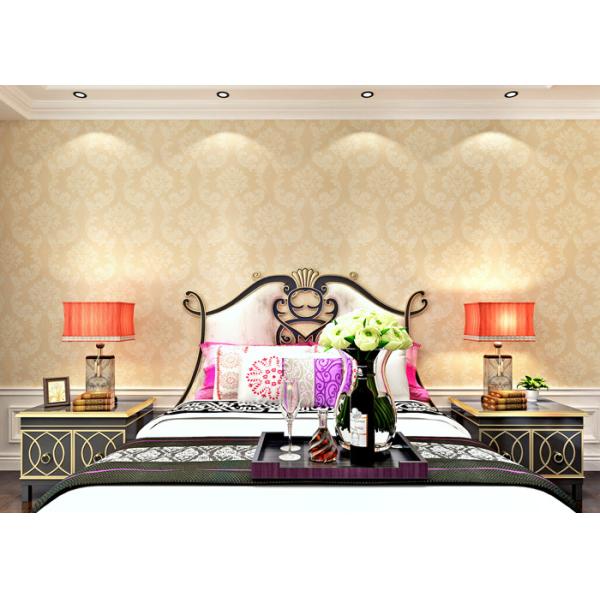 Golden Damask Pattern European Style Wallpaper For Living Room