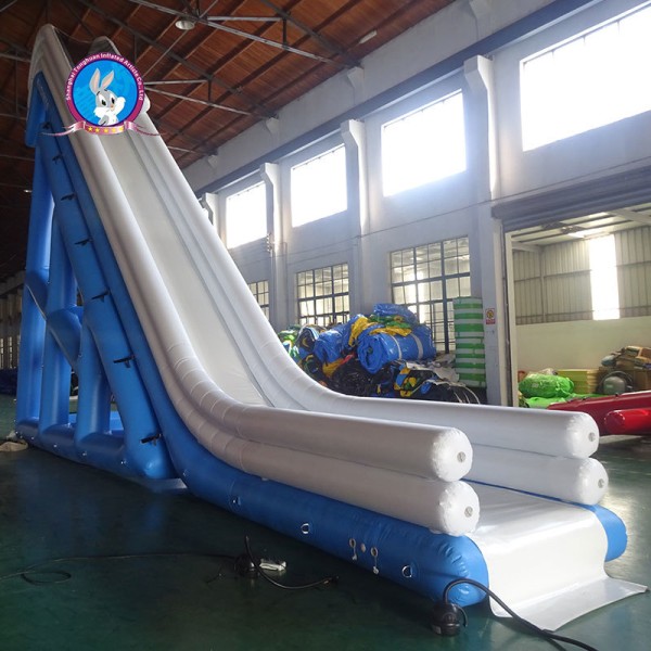 Inflatable floating water slide for boat inflatable yacht slide water slide boat