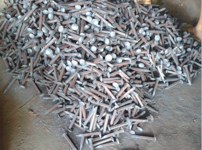 Профессиональные спайки равнины/окиси спайка винта ISO железнодорожные черные