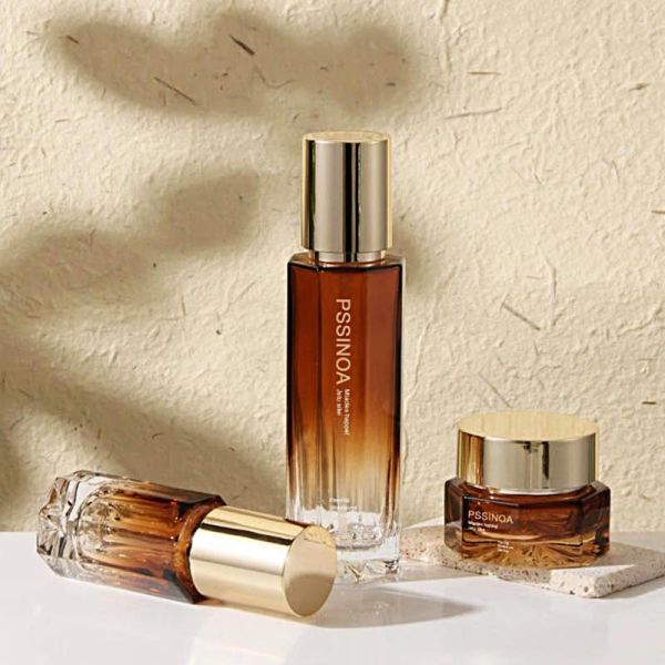 Plastic Pump Material Octagonal Glass Cosmetic Display Bottle Suitable Lotin Botte Transparent Design Perfect for Showcasing Fragrance Collections