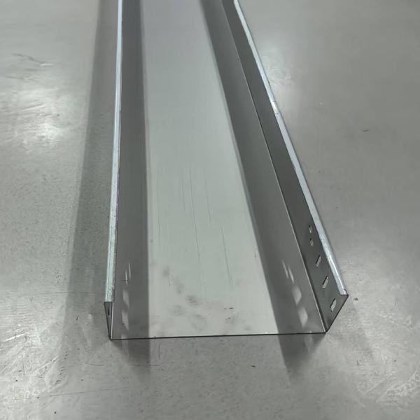 50 mm-1000 mm Alturas de bandejas de cable de acero de aleación de alambre de metal con resistencia al fuego no combustible