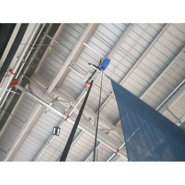 Hot Selling PVC Mesh Panels Roll-up Gym Divider Curtain with 7.5m per Minute Lifting Speed and Customizable Color