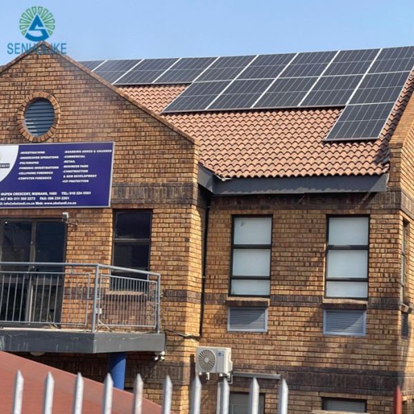 Rieles de montaje fotovoltaico solar cortos Kits solares Estructura metálica de aluminio Inclinada