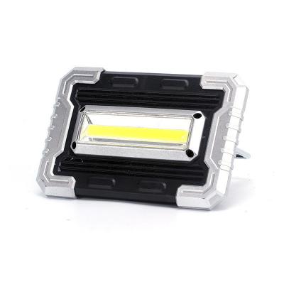 Luzes de inundação exteriores recarregáveis portáteis 10w para pescar o acampamento Wearproof
