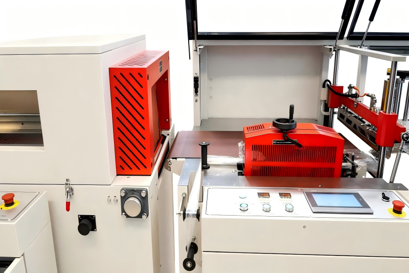 0–5 Packs/Min Heat Shrink Film Machine 20KW For SPC Flooring / Panel Packaging