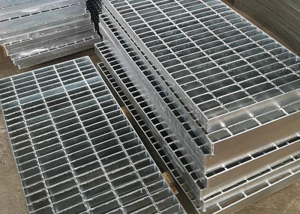 Lightweight Q235 Hot Dip Galvanized Metal Grating Low Carbon Steel A1011 Standard
