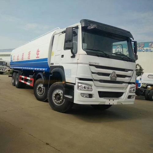 HOWO 30000L water tank truck with pump