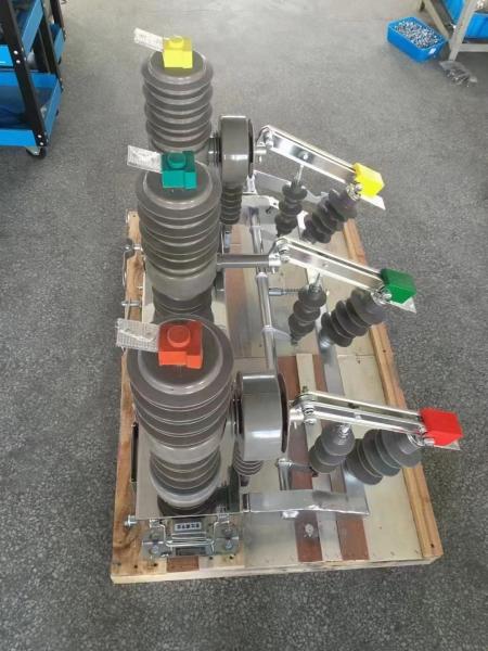 Disyuntor teledirigido auto inteligente del disyuntor 12kv de Recloser