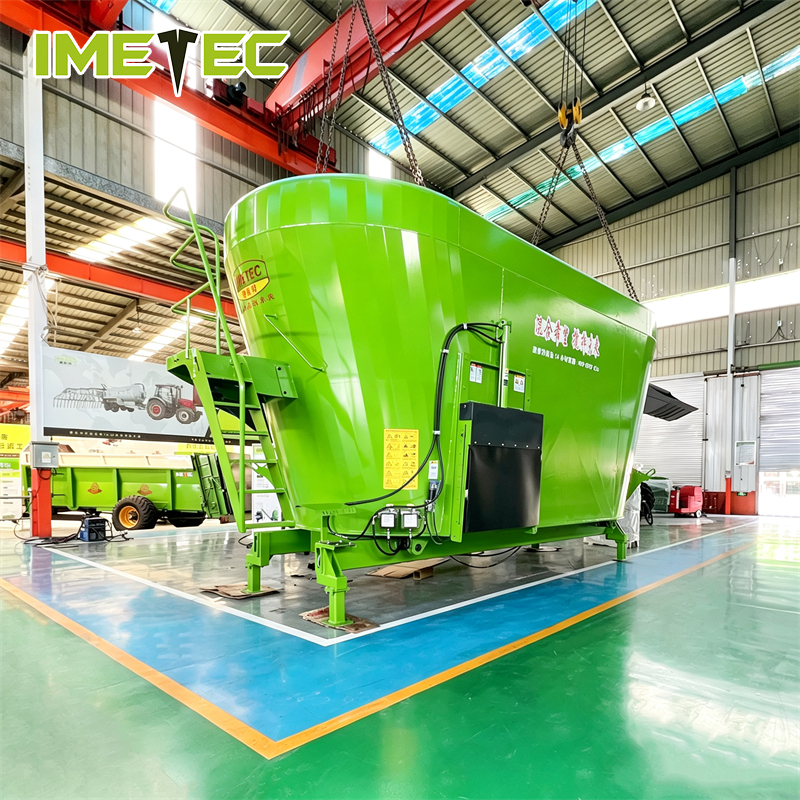 Static Vertical Dairy Feed Tmr Wagon Mixer Machine Wear Resistance