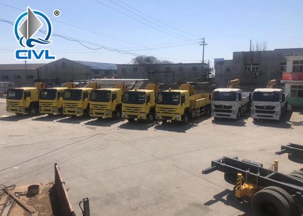 HOWO 6x4 10 Ton Folding Boom Truck Mounted Crane Engine 160hp - 290hp
