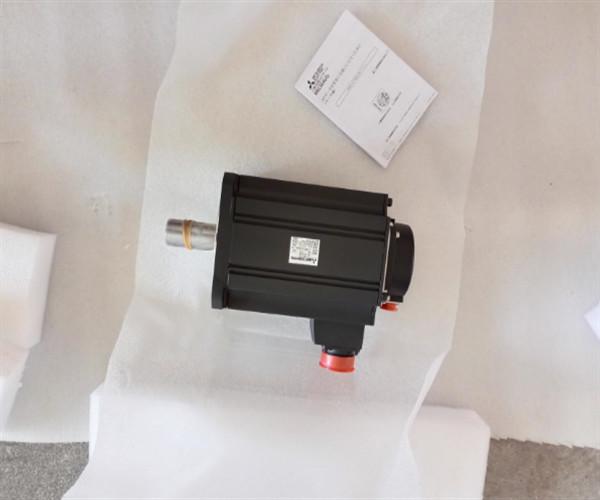 1PC Mitsubishi HC-KFS13D HCKFS13D Servo Motor AC Servo Amplifier