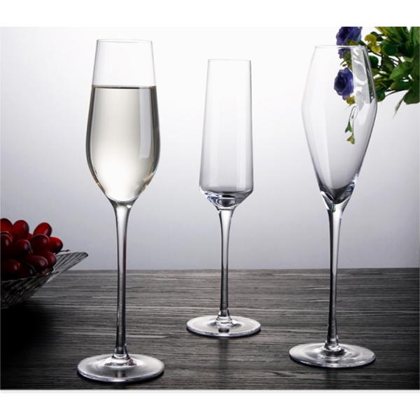 Роскошные стекла каннелюры Шампани кристаллических бокалов длинные происходить неэтилированные