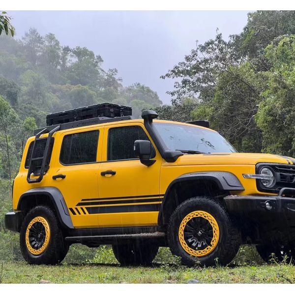High Quality 162L Rugged Roof Cargo Box Multi-Functional Rotoplastic Toolbox for Heavy Cargo Storage ODM Customizable