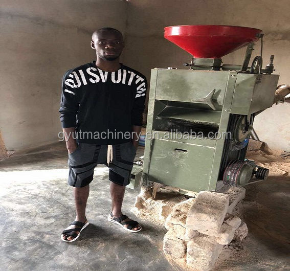 Производственное предприятие Рисовая лопатка с резиновыми роликами Рисовая фрезерная машина для отбеливания