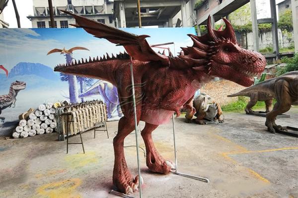 Traje ocidental feito sob encomenda do dragão do voo de 4 Metters a executar no mercado europeu
