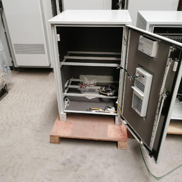 Customization Outdoor Telecom Equipment Cabinets 2000mm*650mm*650mm