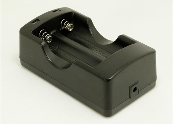 18650 Double Bays USB Li Ion Battery Charger 5V Turn To 4.2V 104*58*38mm
