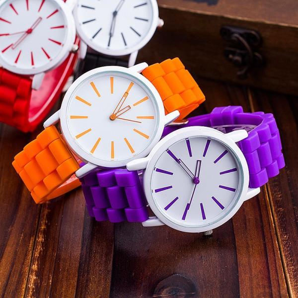 Reloj de lujo unisex de la caja de la aleación de la banda del silicón de la muñeca prenda impermeable de 30 metros